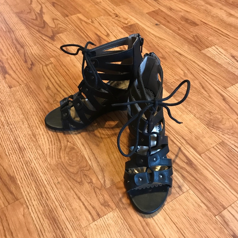 Peep Toe Lace Up Wedges Size 6 Black 💕 - Picture 2 of 8
